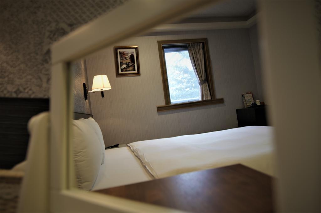 泊居旅店 Oursinn Hotel Taipé Exterior foto
